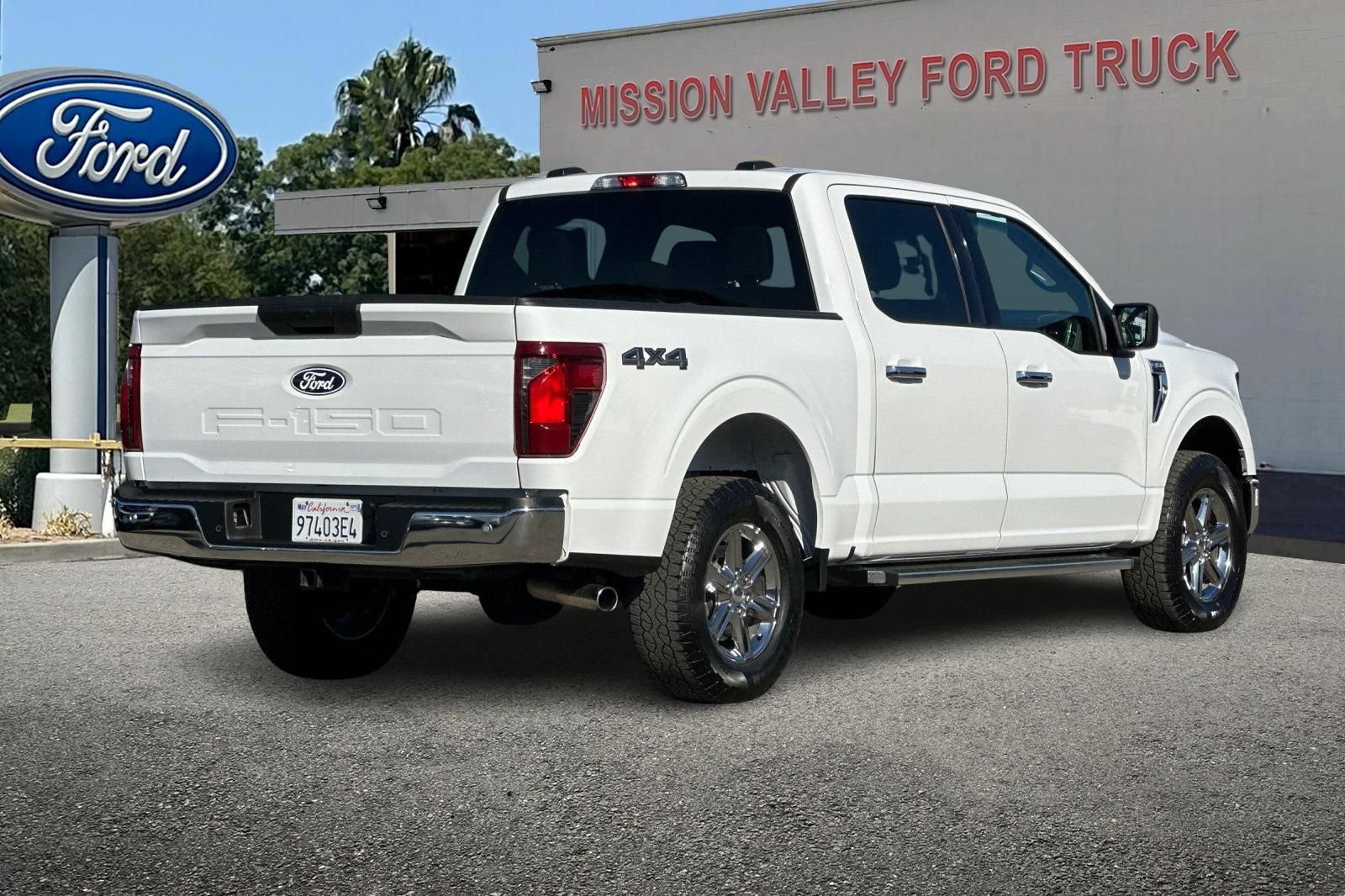 Used 2025 Ford F150 XLT w/ Equipment Group 301A Standard AWD/4WD image 4