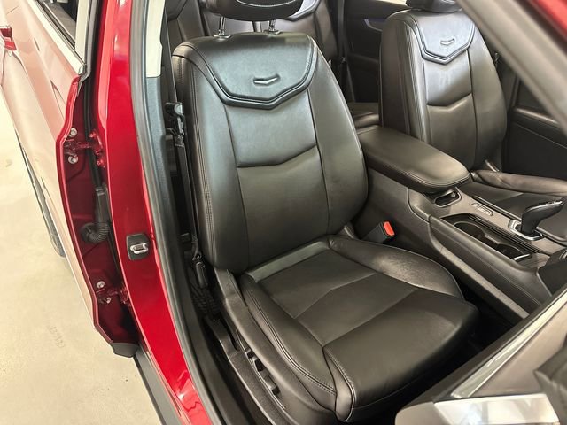 Used 2019 Cadillac XT5 Premium Luxury w/ Driver Assist Package AWD/4WD image 30
