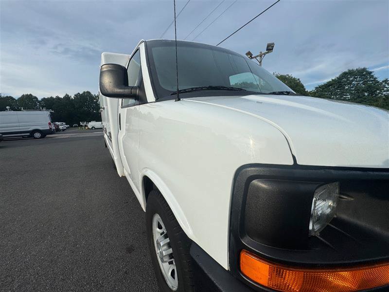 Used 2014 Chevrolet Express 3500 RWD image 18