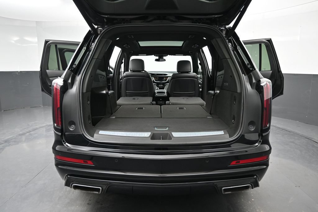 Certified 2023 Cadillac XT6 Sport w/ LPO, Floor Liner Package AWD/4WD image 16