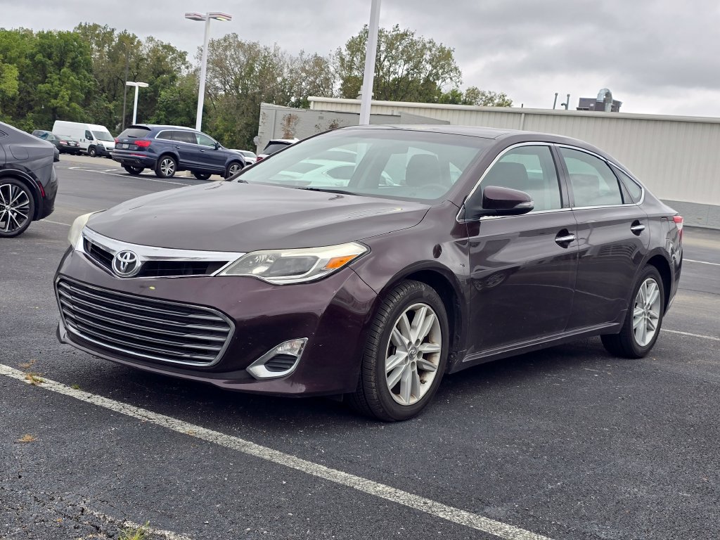 Used 2014 Toyota Avalon XLE FWD image 3