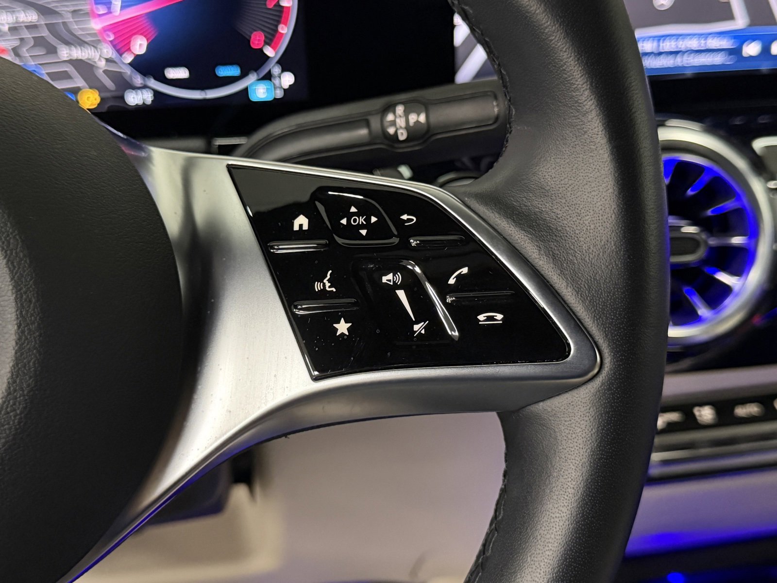 Certified 2025 Mercedes-Benz GLA 250 image 30