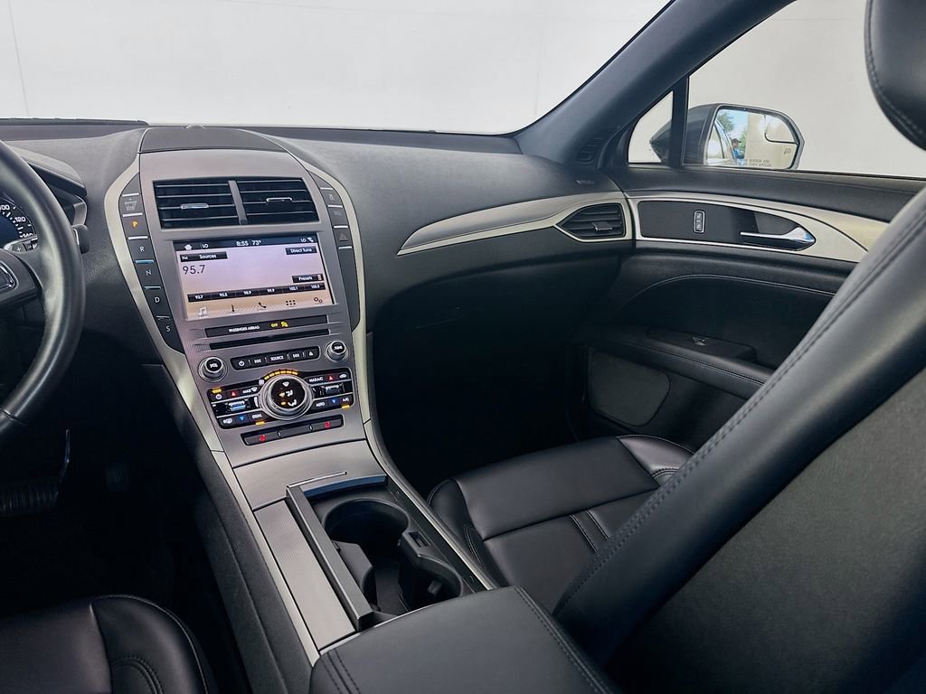 Used 2018 Lincoln MKZ Premiere FWD image 22