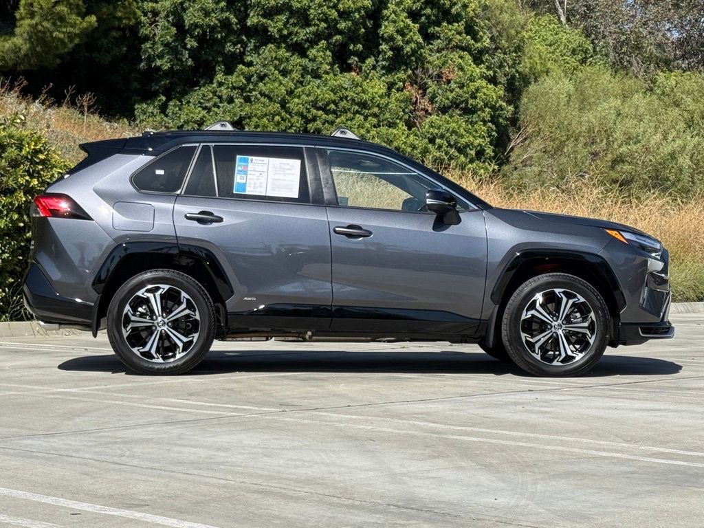 Used 2025 Toyota RAV4 XSE w/ Weather Package AWD/4WD image 10