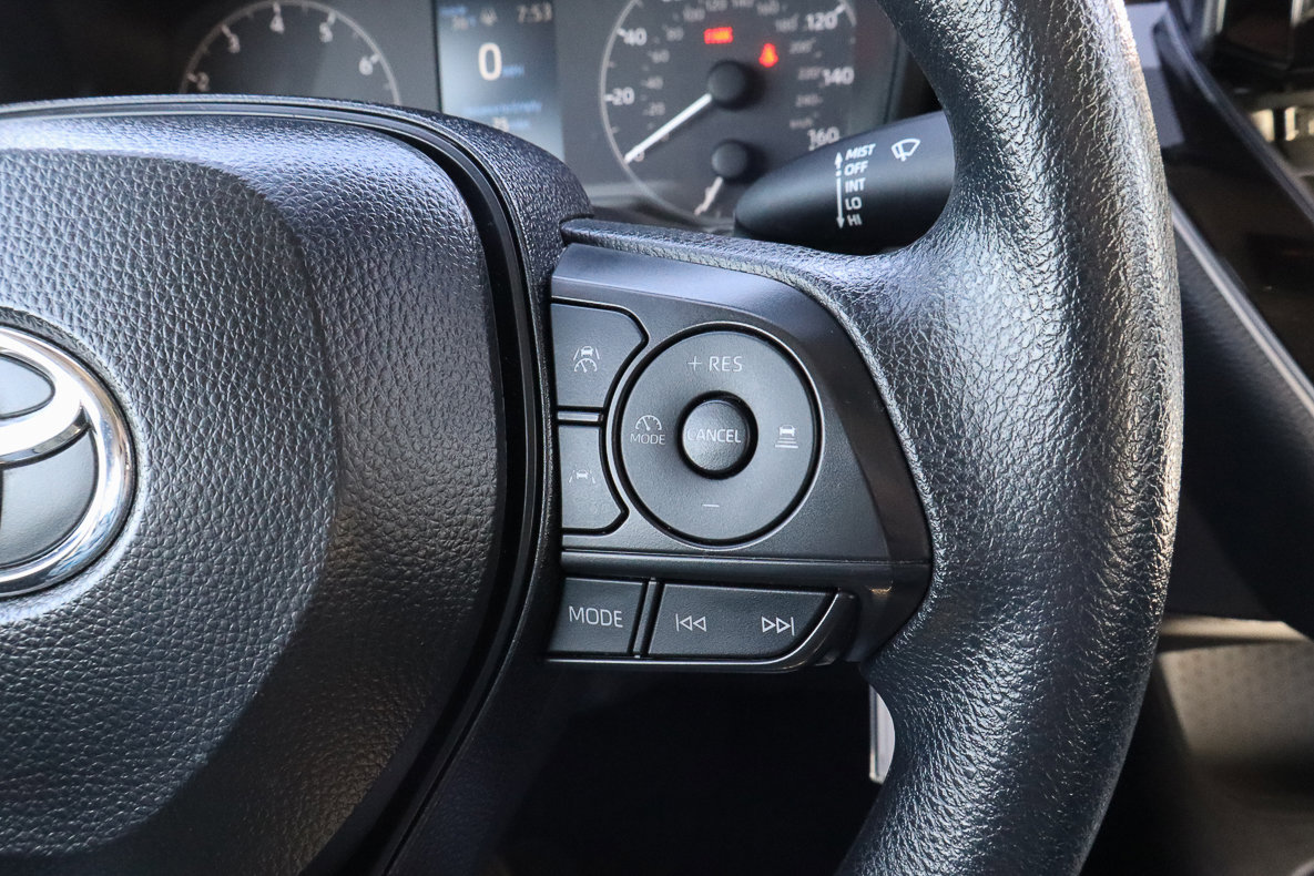 Used 2025 Toyota Corolla LE FWD image 24