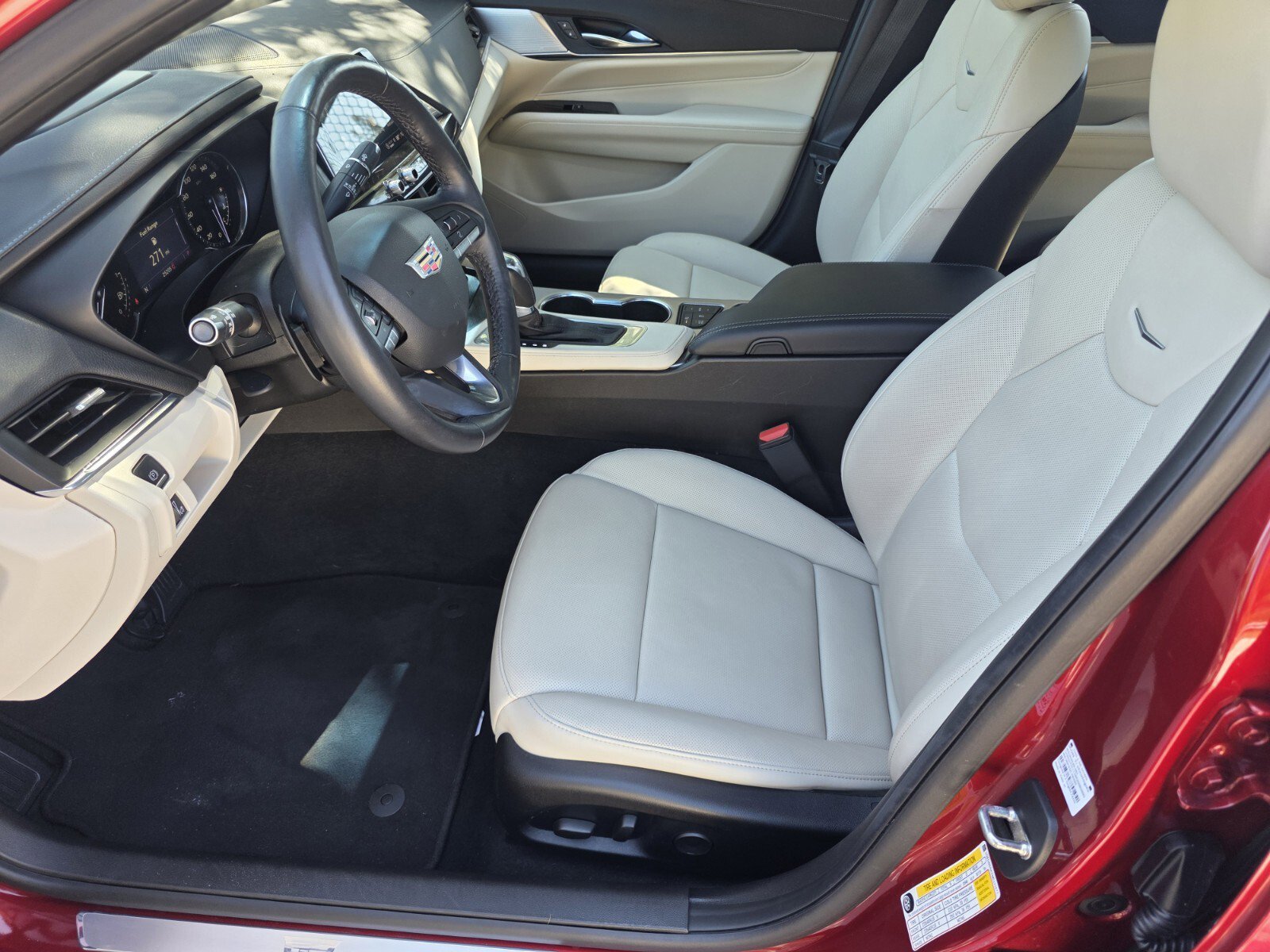 Used 2021 Cadillac CT4 Premium Luxury RWD image 10