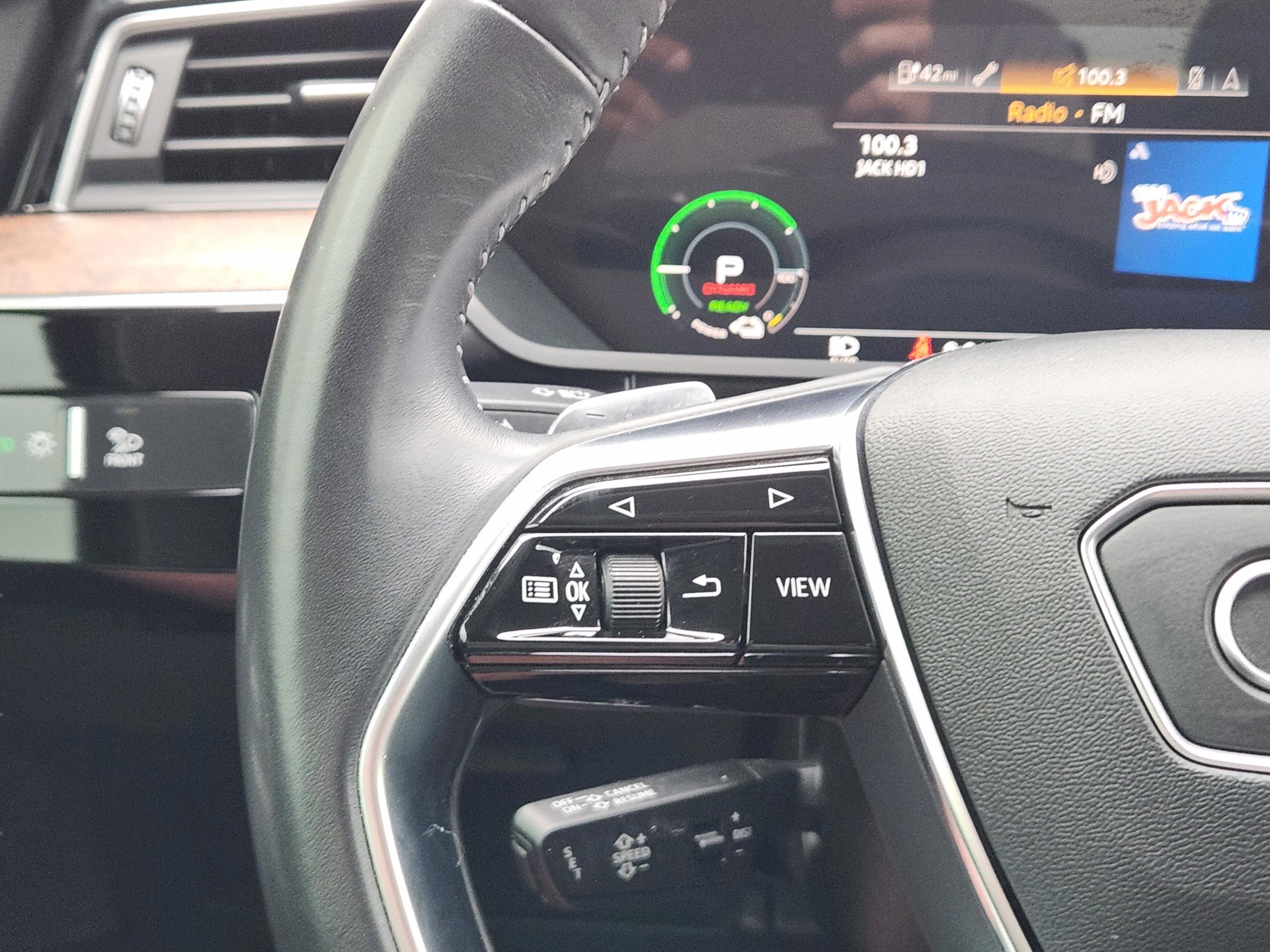 Used 2019 Audi e-tron Prestige w/ Prestige Package image 24