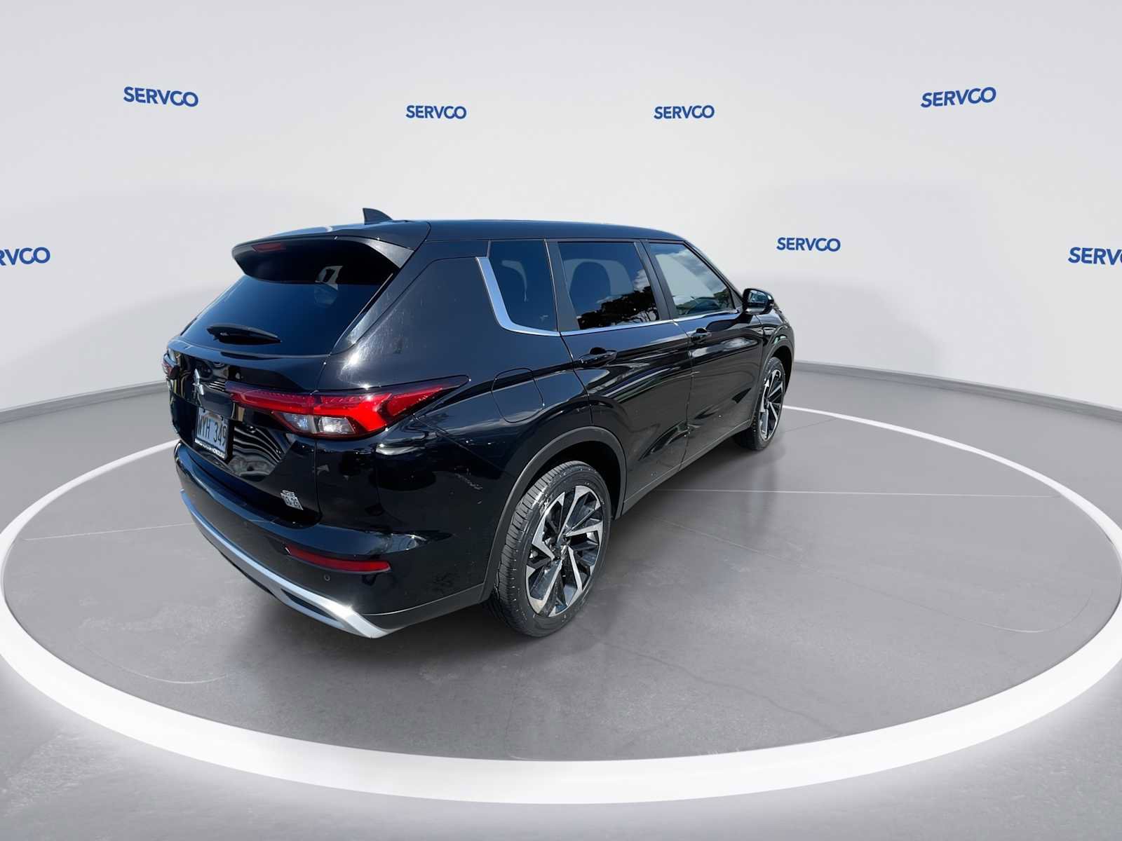 Used 2024 Mitsubishi Outlander SE image 8