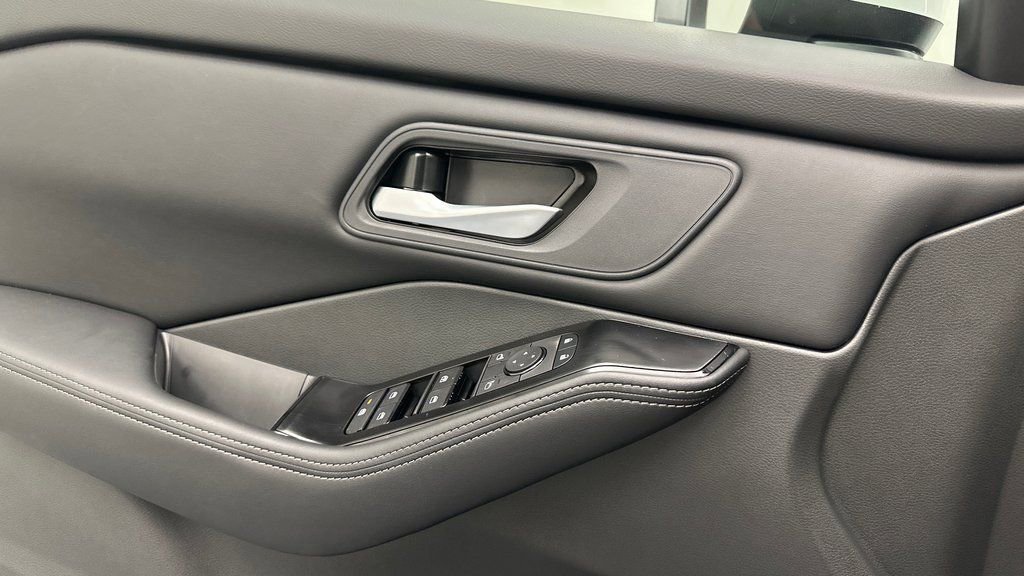 New 2026 Nissan Rogue SV image 17