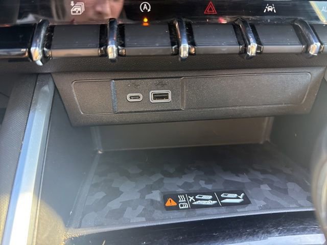 Used 2024 Chevrolet Colorado Z71 w/ Z71 Convenience Package 2 image 24