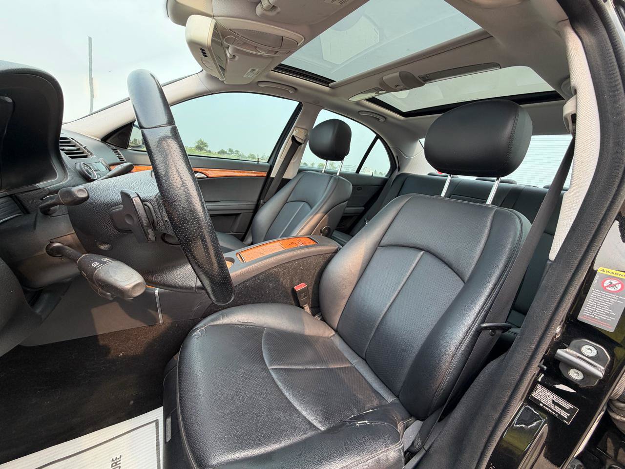 Used 2009 Mercedes-Benz E 350 4MATIC Sedan image 11