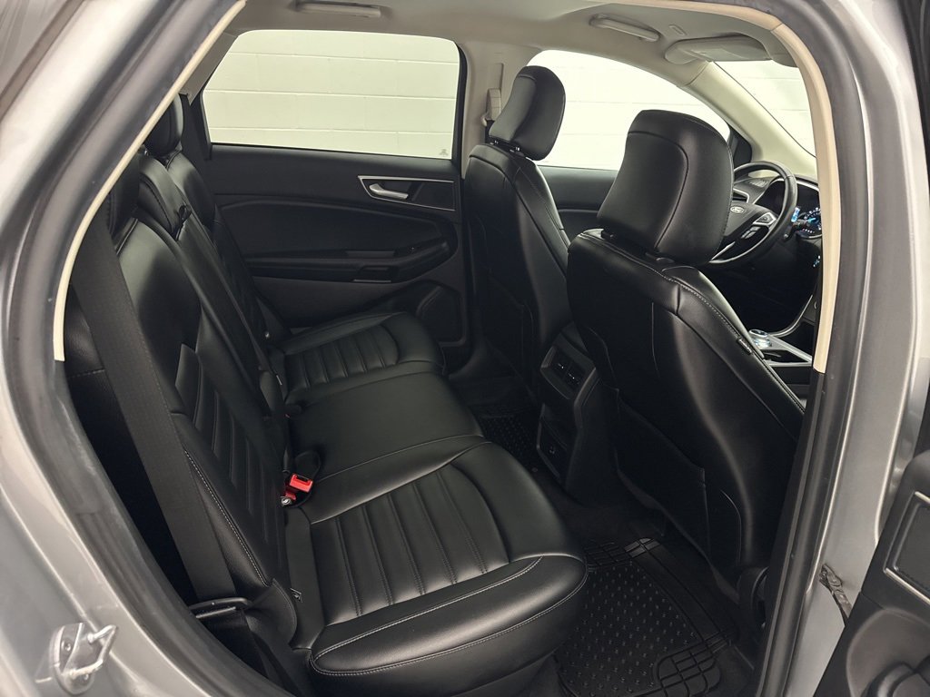 Used 2021 Ford Edge SEL image 37