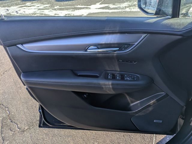 Used 2023 Cadillac XT6 Luxury image 11