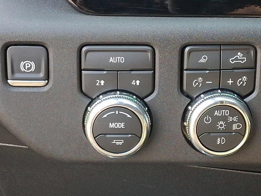 Used 2026 GMC Sierra 1500 SLT AWD/4WD image 25