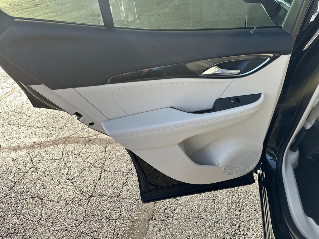 Used 2022 Buick Envision Preferred image 37