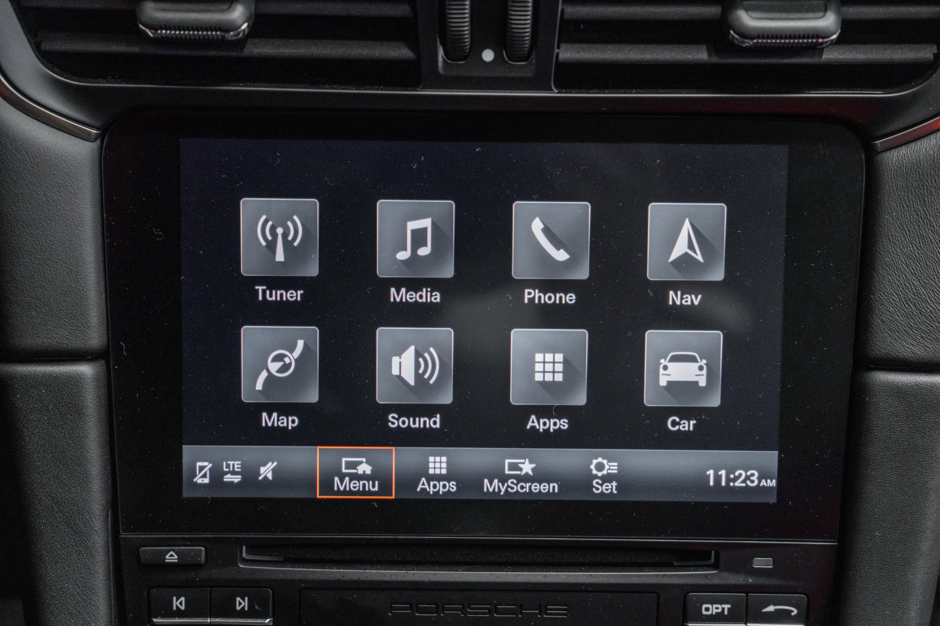 Used 2018 Porsche 911 GT2 RS w/ Weissach Package image 24