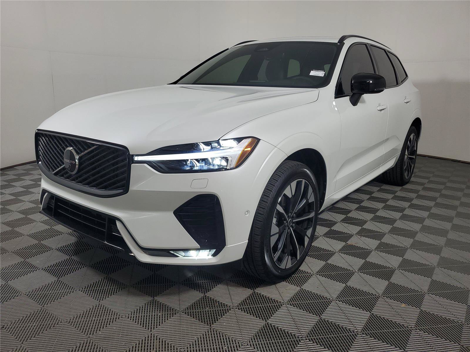 Certified 2026 Volvo XC60 B5 Plus w/ Protection Package Premier AWD/4WD image 3