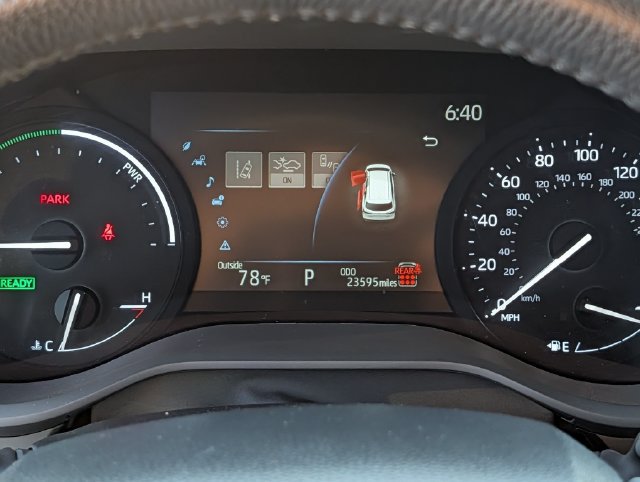 Certified 2025 Toyota Sienna XLE FWD image 21