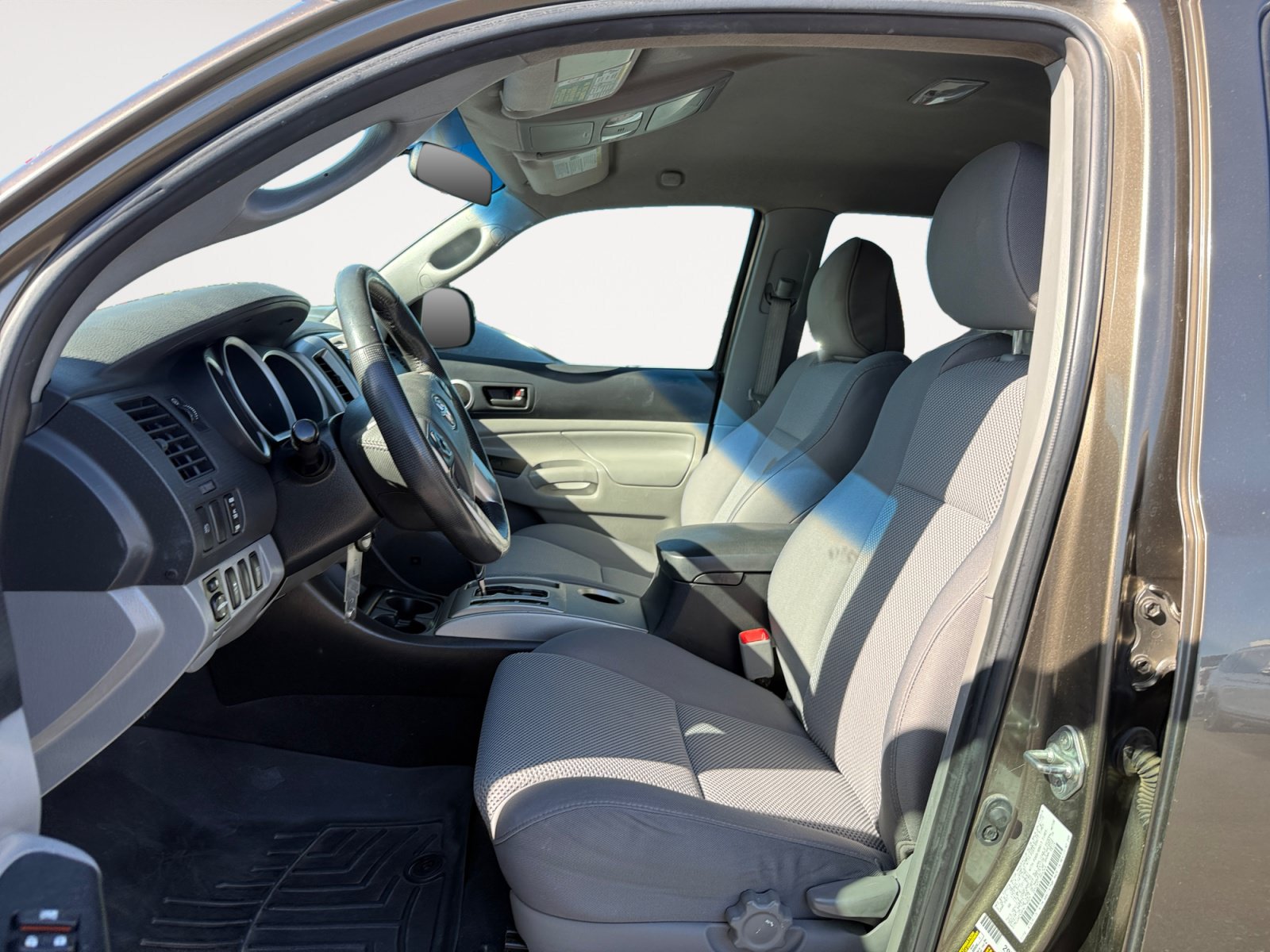Used 2015 Toyota Tacoma 4x4 Double Cab w/ TRD Sport Package image 10