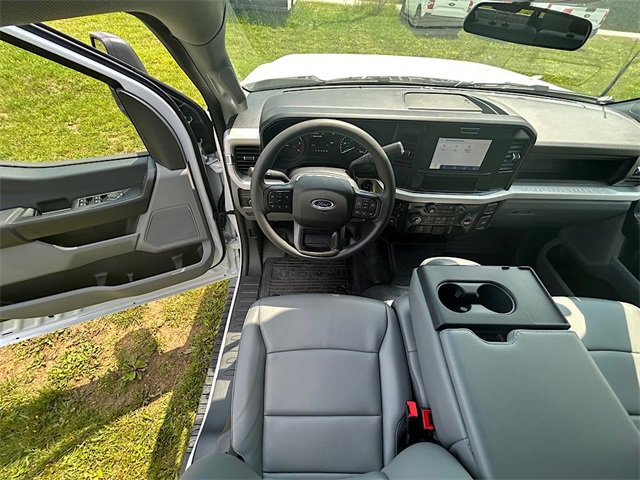 New 2025 Ford F350 XL w/ XL Chrome Package image 21