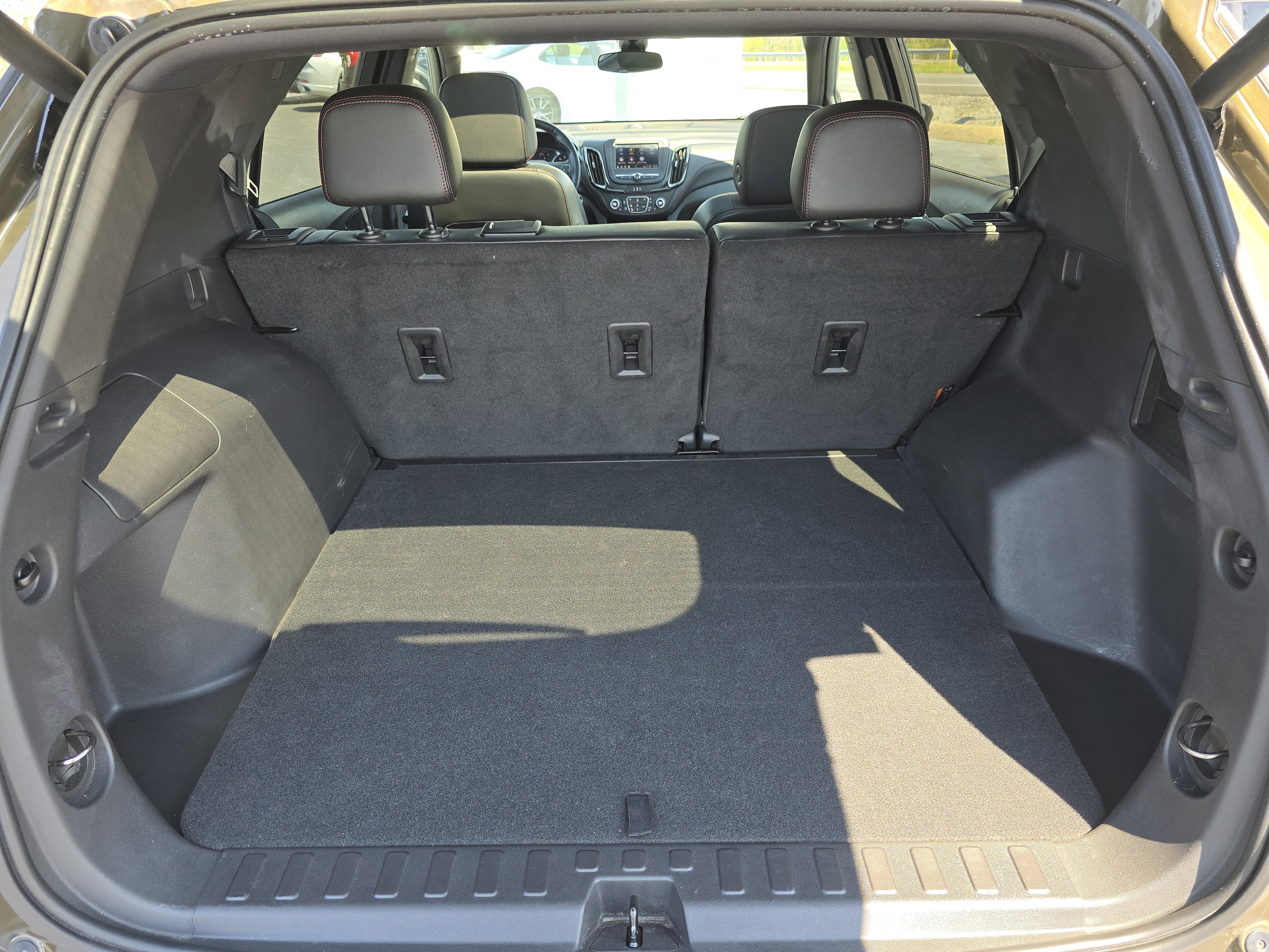 Used 2023 Chevrolet Equinox RS FWD image 19