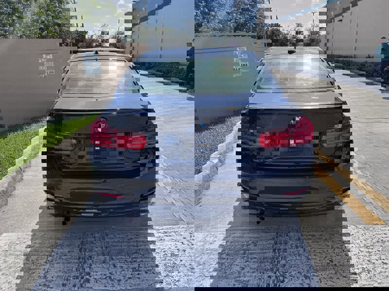 Used 2015 BMW 320i Sedan image 6