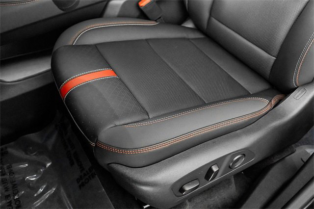 Used 2026 Chevrolet Traverse RS image 42