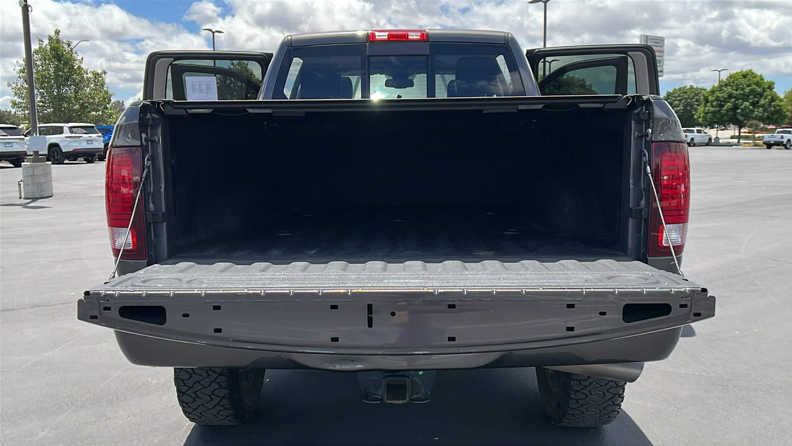 Used 2018 RAM 2500 Laramie w/ Sport Appearance Group AWD/4WD image 15