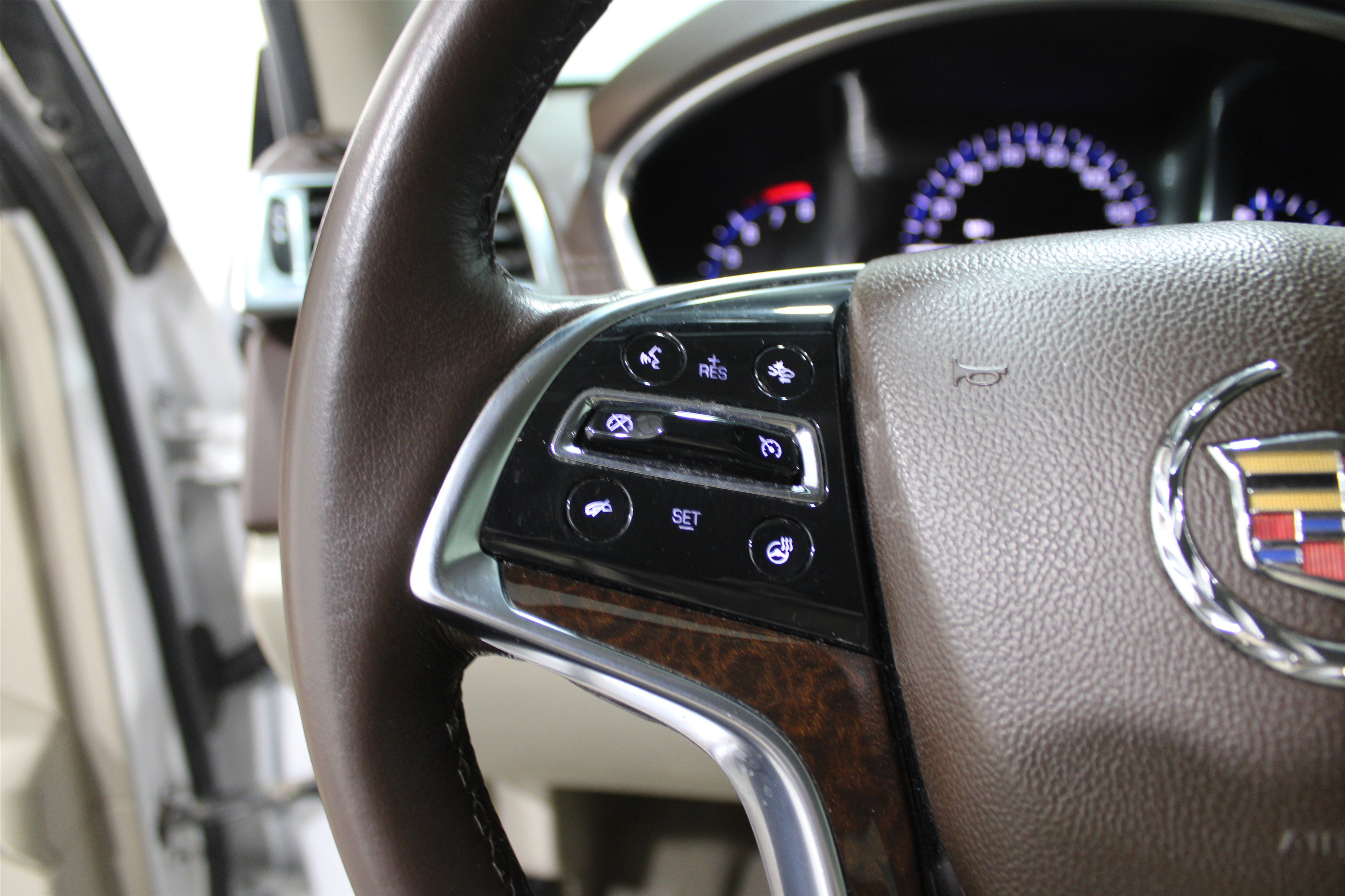 Used 2015 Cadillac SRX Performance w/ Driver Awareness Package image 11