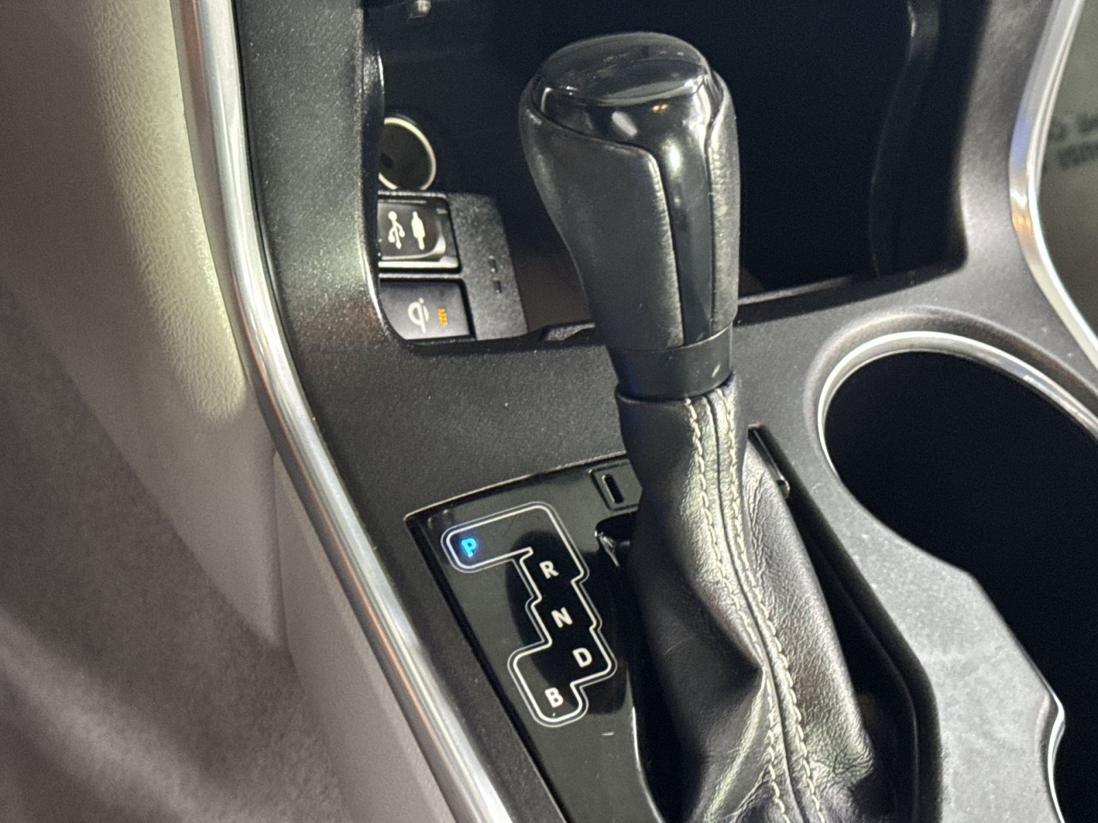 Used 2015 Toyota Camry XLE w/ Moonroof Package FWD image 34