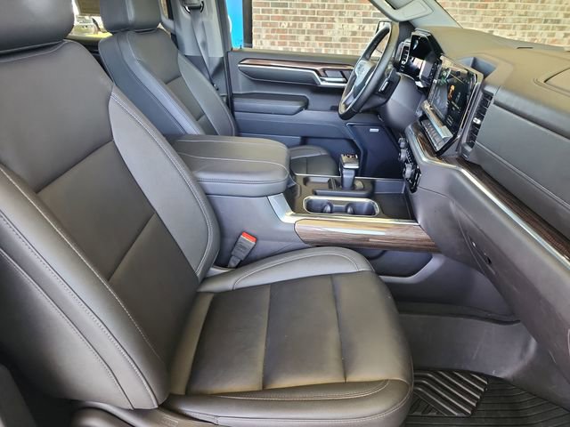 Used 2024 Chevrolet Silverado 1500 LT Trail Boss w/ Convenience Package II AWD/4WD image 15