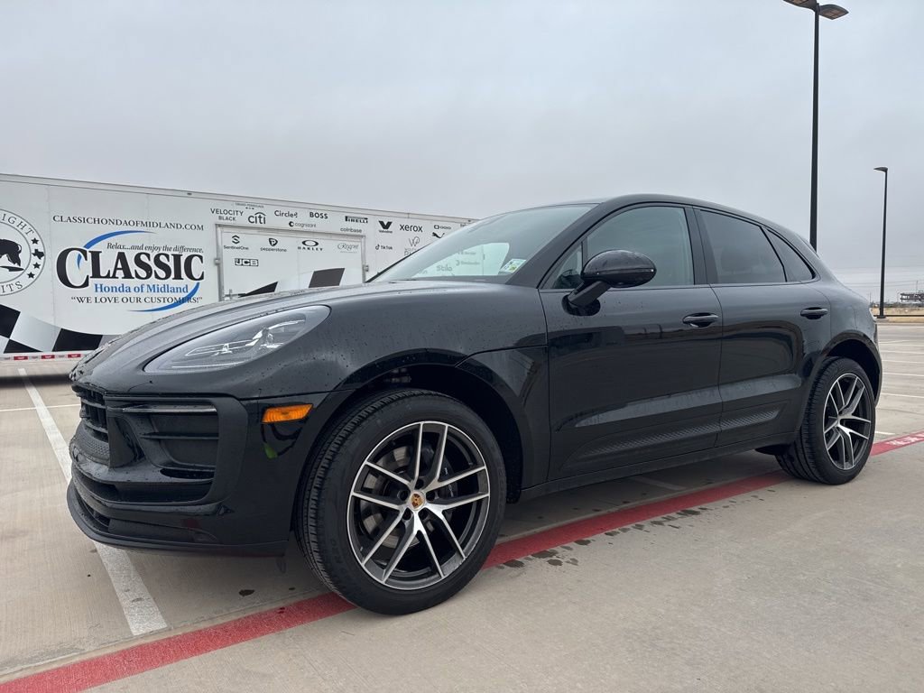 Used 2022 Porsche Macan image 1