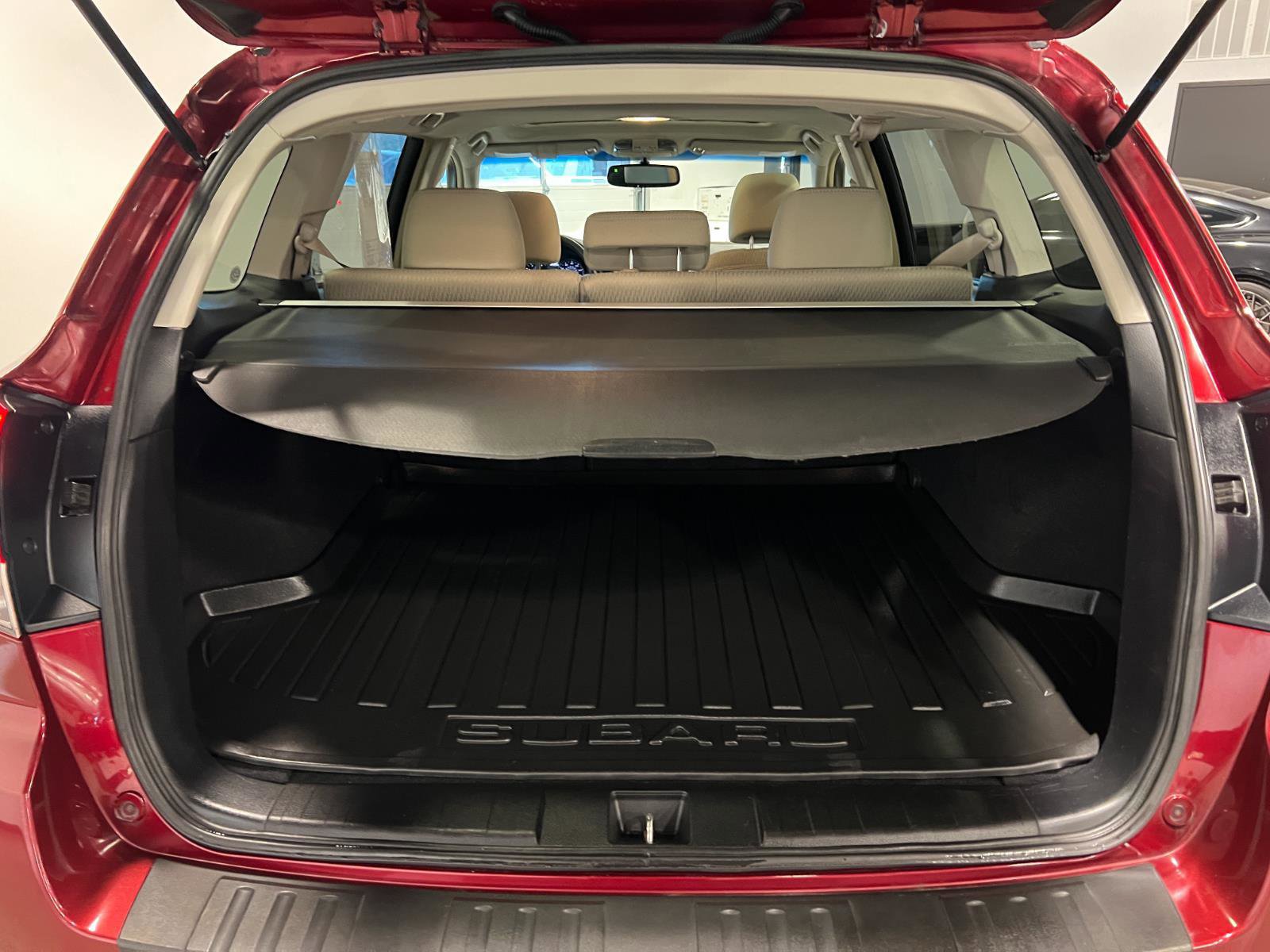 Used 2011 Subaru Outback 2.5i Premium image 33