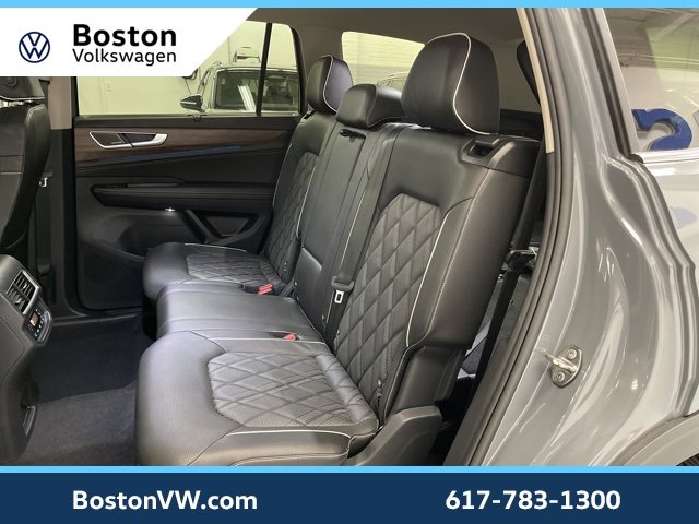 Used 2025 Volkswagen Atlas SEL Premium R-Line image 10