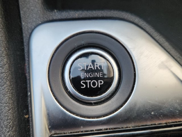 Used 2025 Nissan Sentra SR FWD image 19