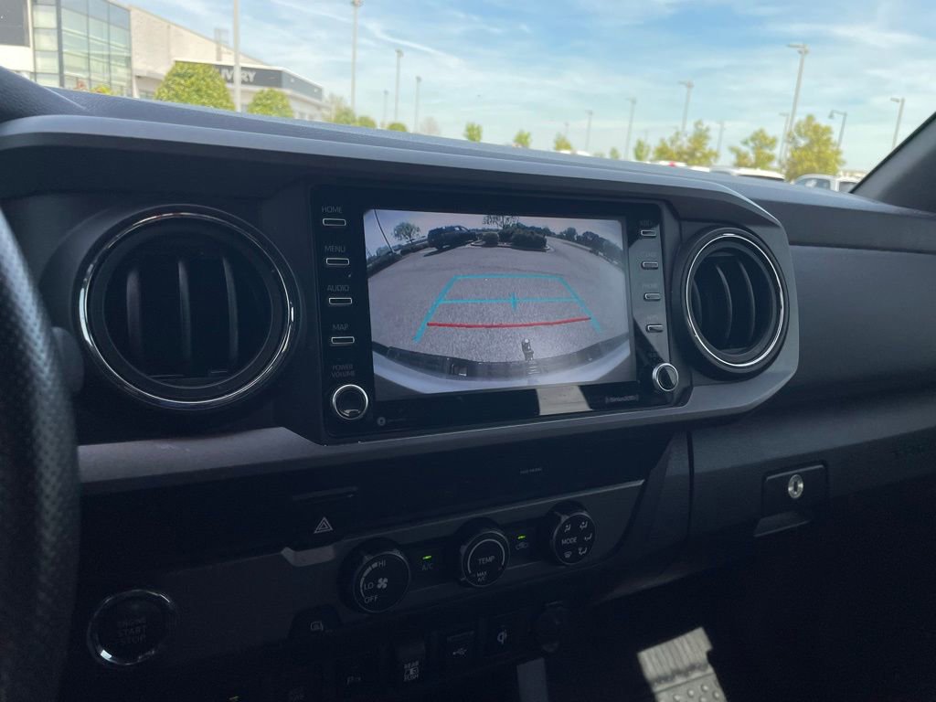 Used 2020 Toyota Tacoma TRD Sport w/ Technology Package image 17