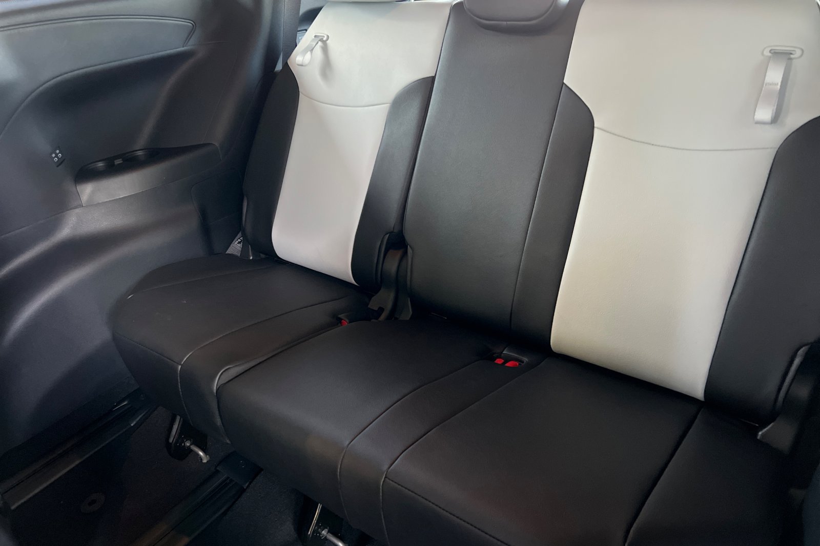 New 2026 Toyota Sienna XSE AWD/4WD image 18