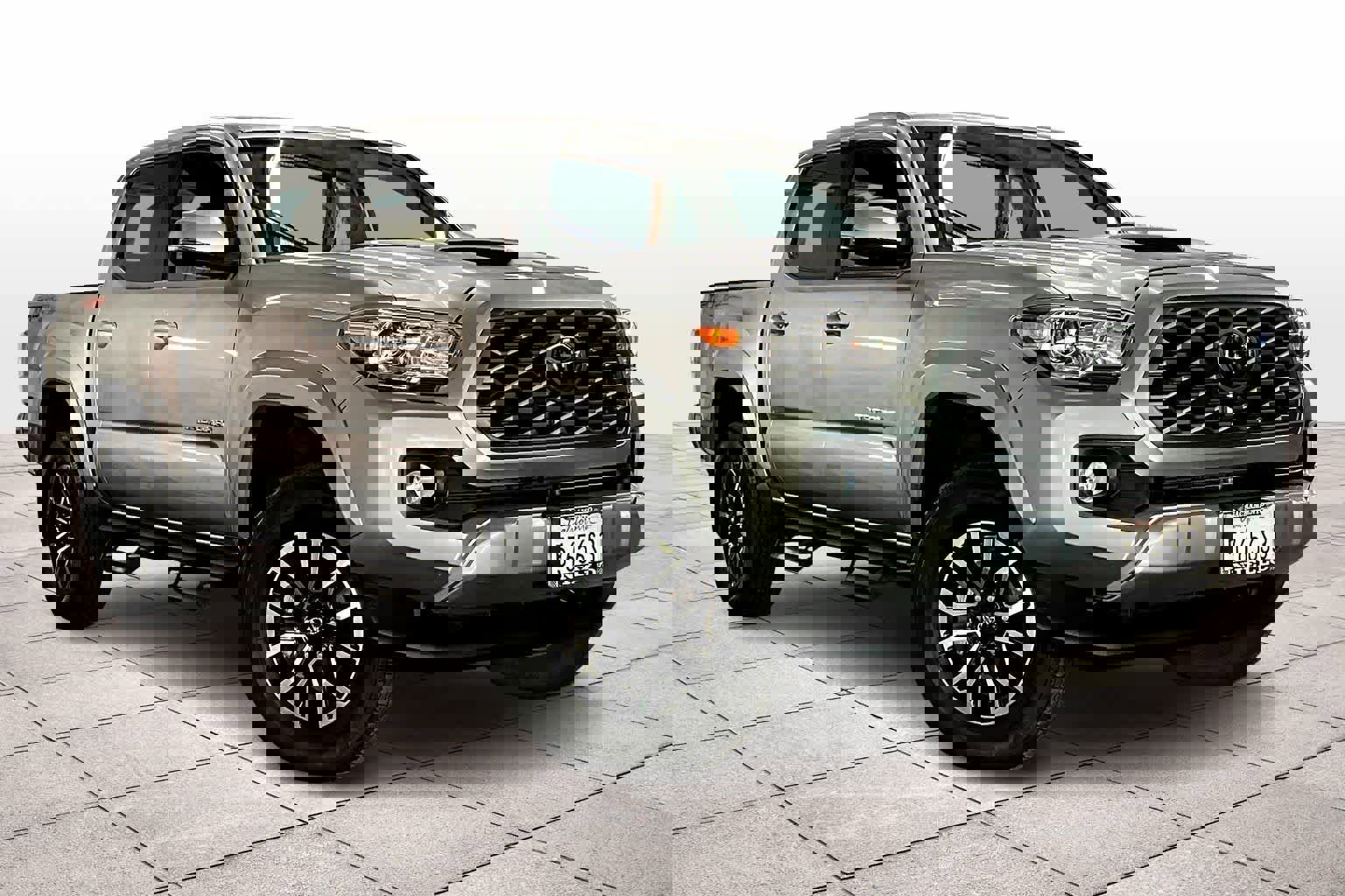 Used 2023 Toyota Tacoma TRD Sport image 2
