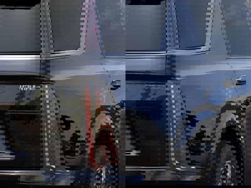 New 2026 Cadillac Escalade IQL Luxury image 11