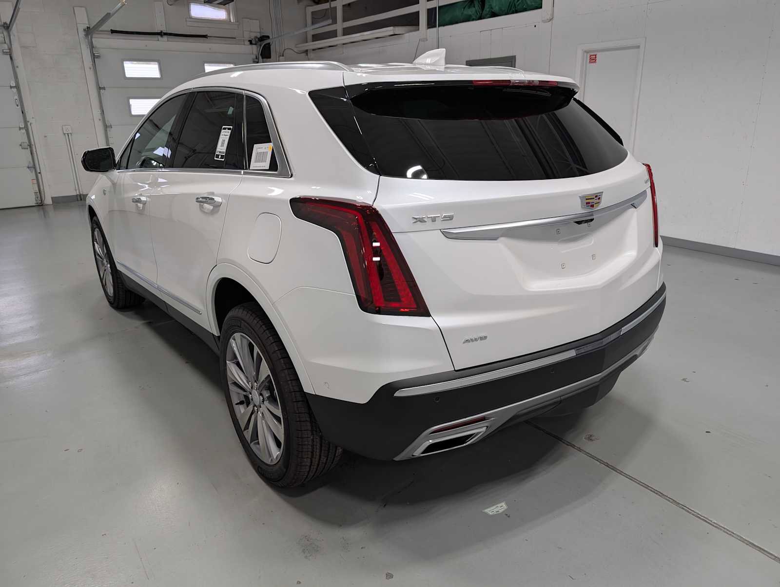 New 2026 Cadillac XT5 Premium Luxury w/ Driver Assist Package AWD/4WD image 9