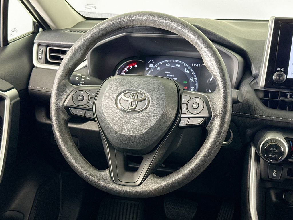 Used 2024 Toyota RAV4 XLE AWD/4WD image 20