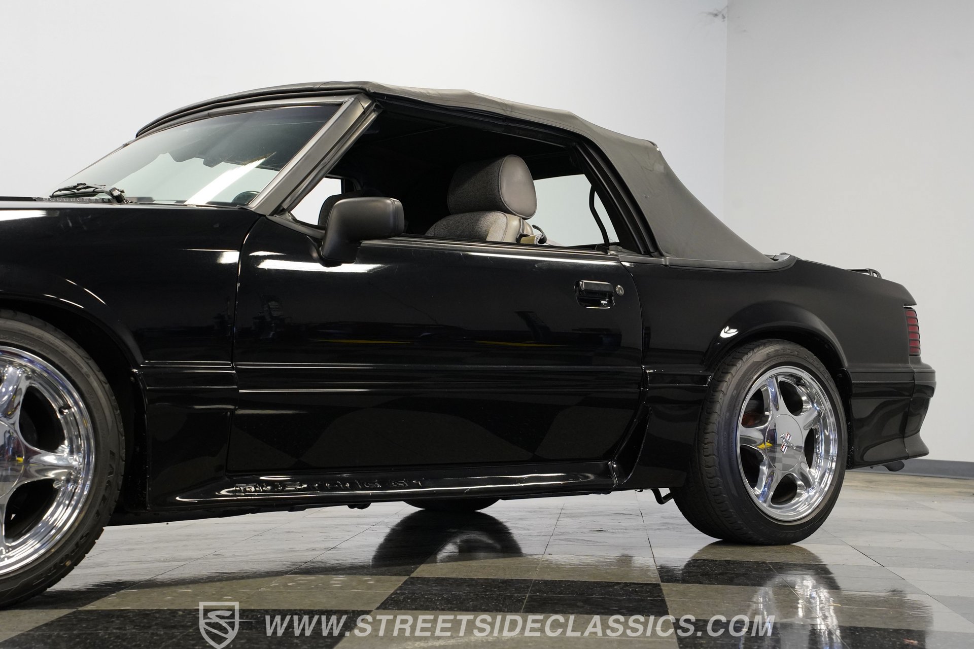 Used 1989 Ford Mustang GT RWD image 23