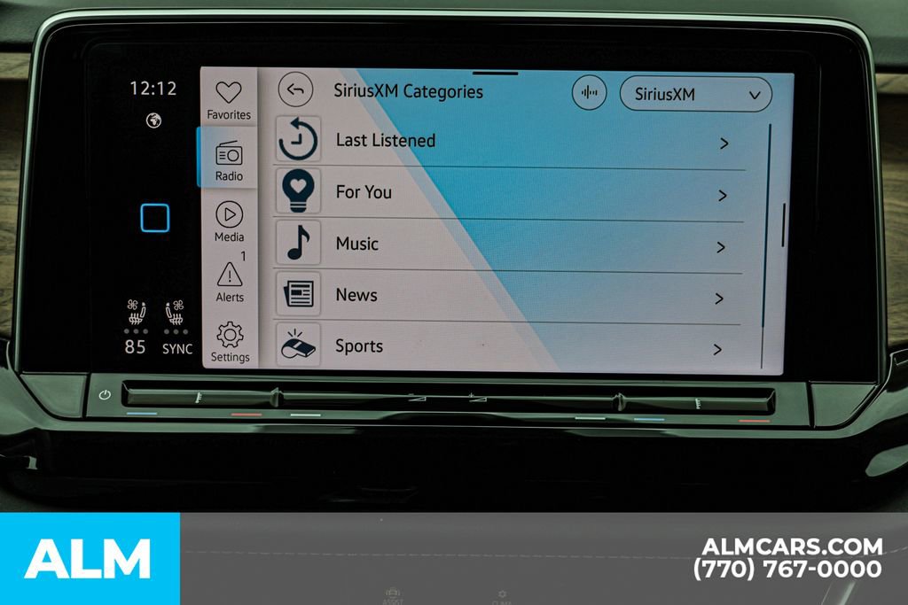 Used 2025 Volkswagen Atlas SE image 44