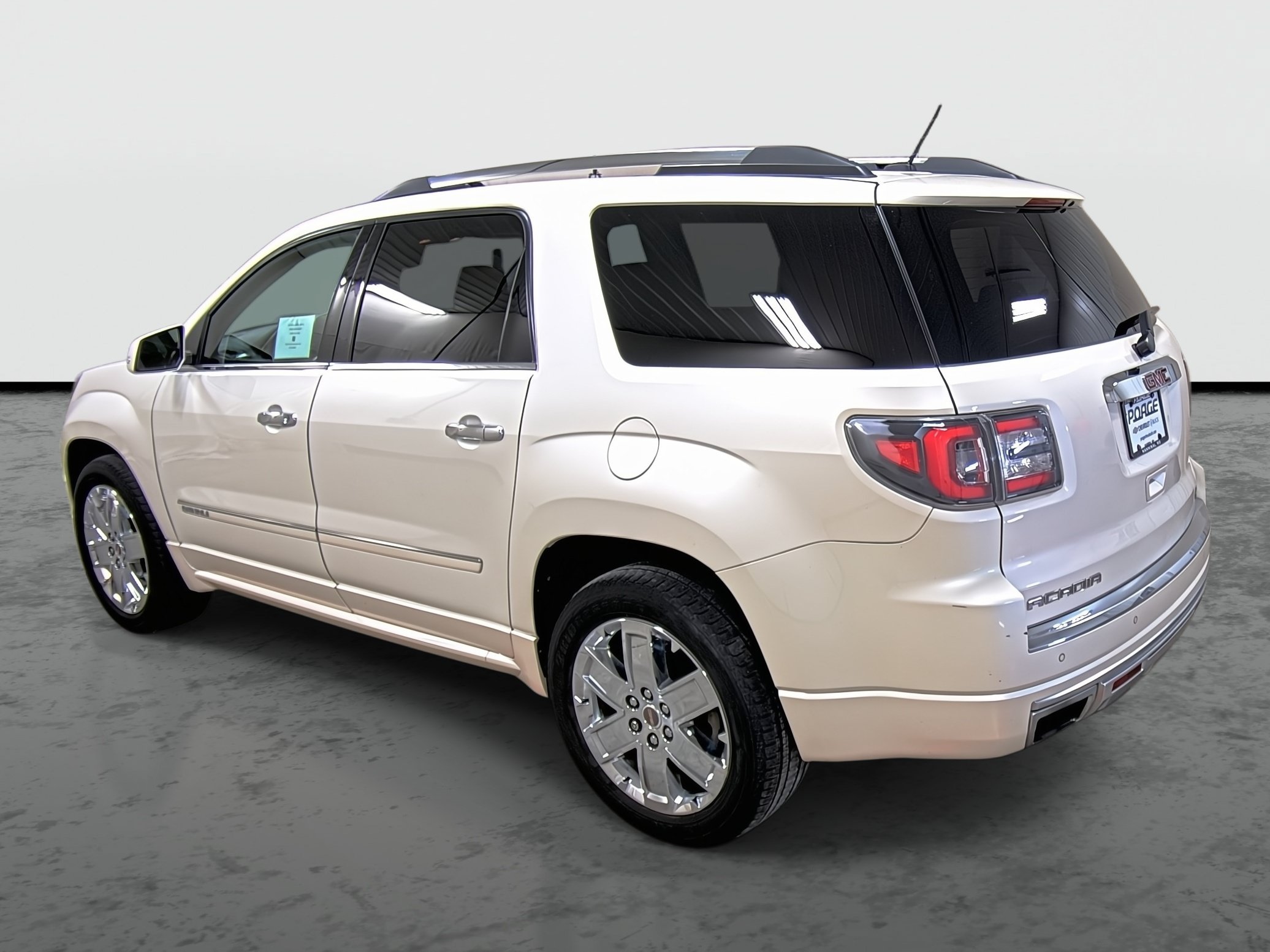 Used 2015 GMC Acadia Denali AWD/4WD image 2