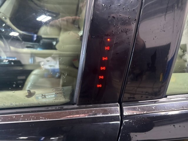 Used 2019 Ford Taurus Limited image 10