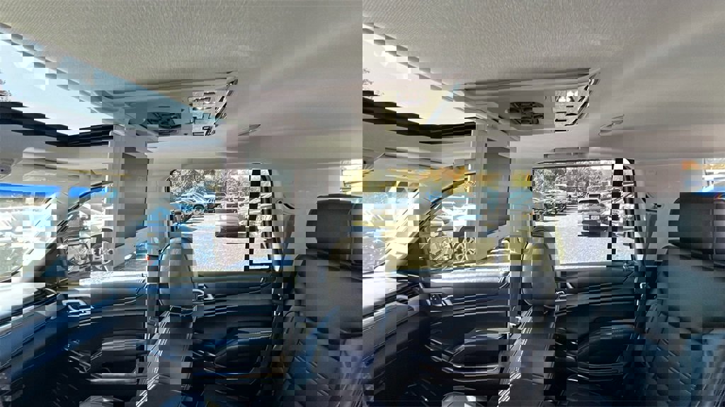 Used 2018 GMC Yukon Denali w/ Denali Ultimate Package image 25