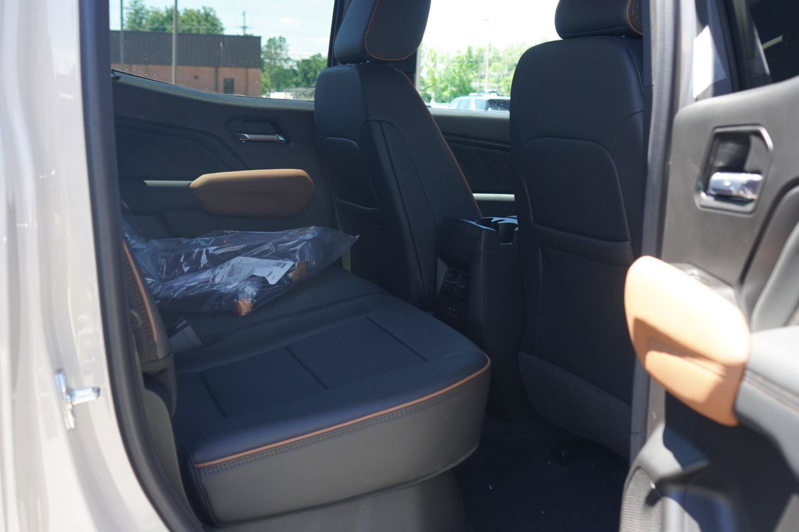 New 2026 GMC Canyon AT4 w/ Technology Plus Package AWD/4WD image 28