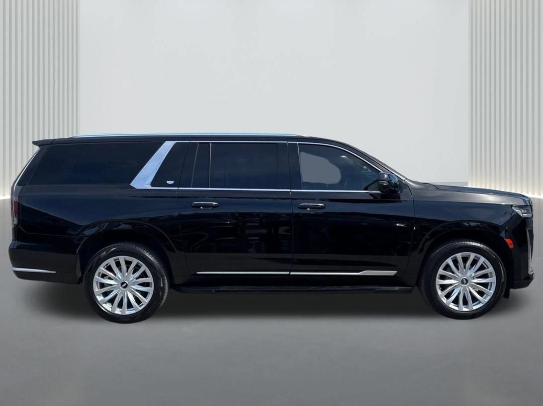 Used 2023 Cadillac Escalade ESV Luxury RWD image 4