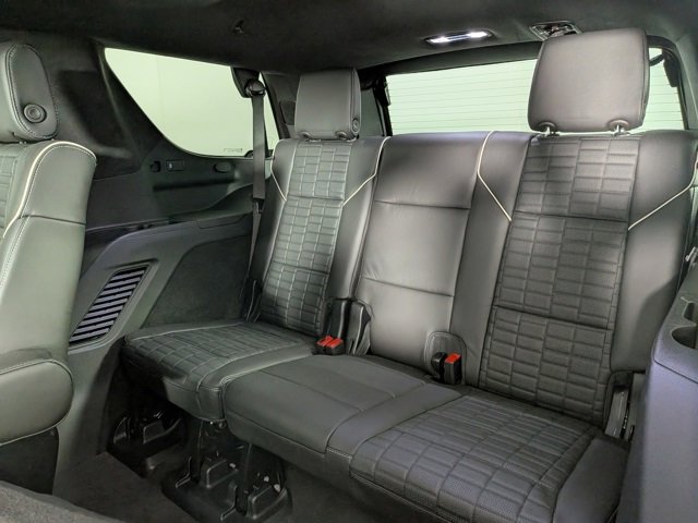 Used 2025 Cadillac Escalade V w/ LPO, ONYX Package image 36