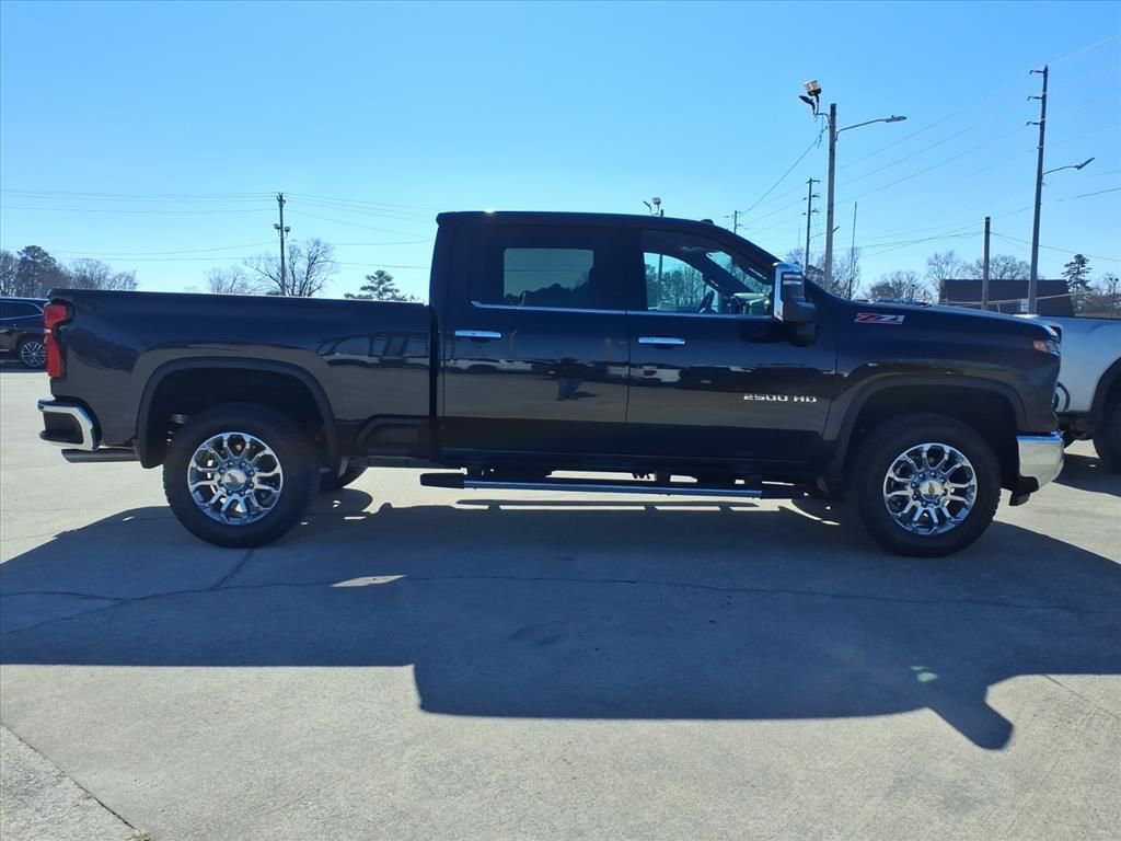 Used 2024 Chevrolet Silverado 2500 LTZ w/ LTZ Plus Package image 8